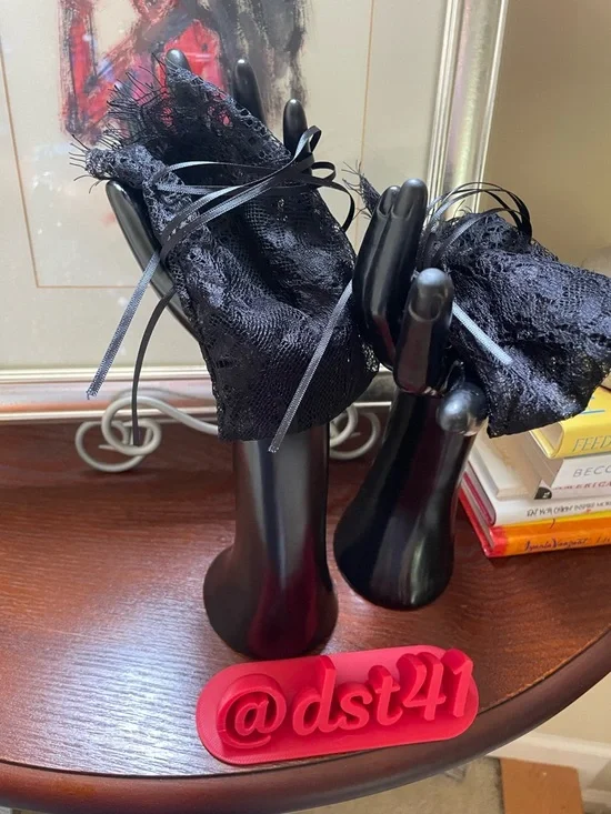 Black Lace Ankle Ribbon Socks - Picture 4 of 4